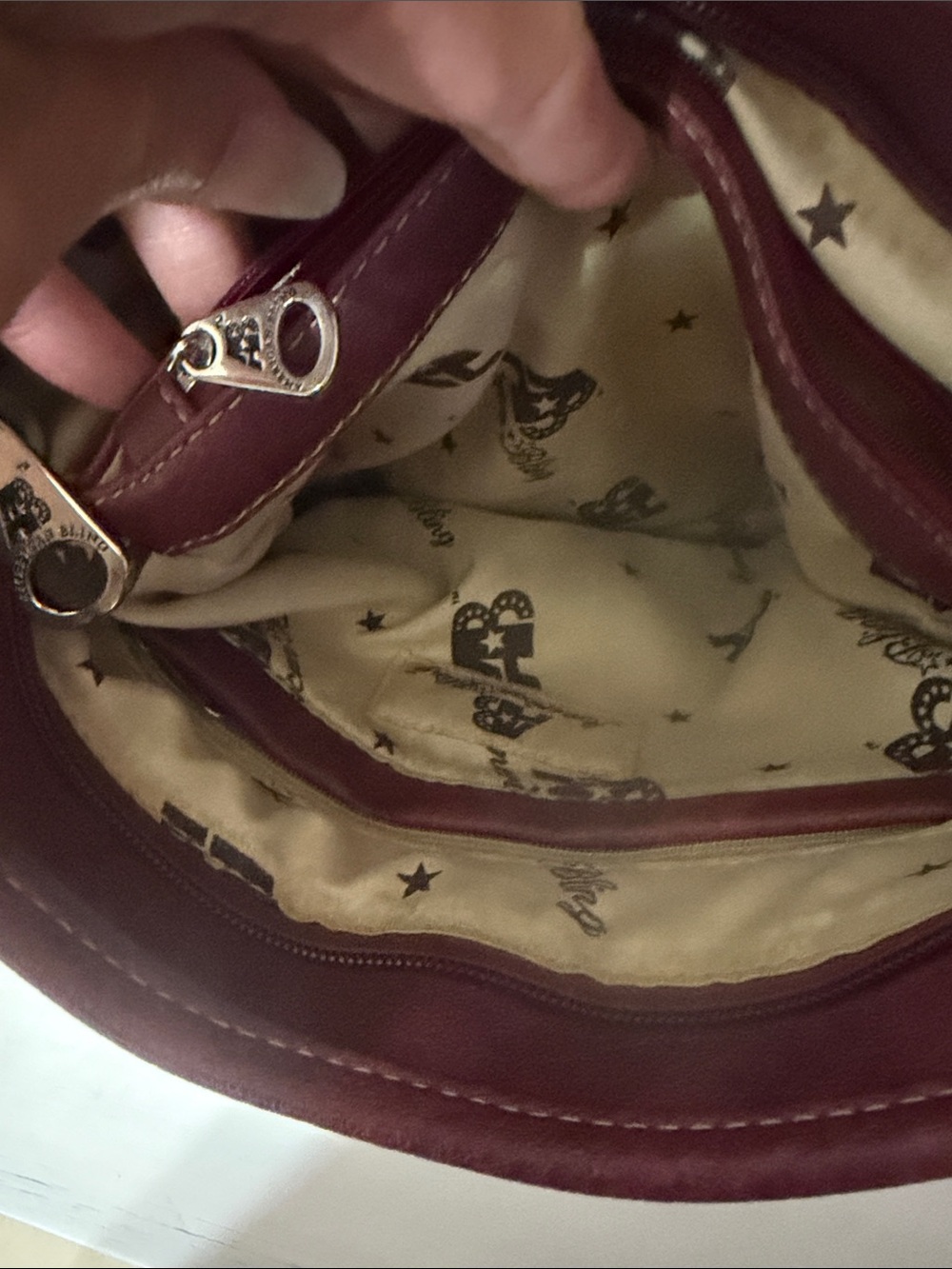 Montana West Concealed Carry Stud and Conchos Crossbody Purse - Picture 5 of 8